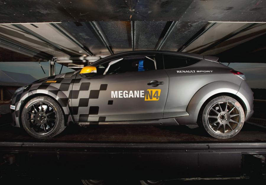  Renault Megane RS N4 2011 года  (фото 5 из 6)